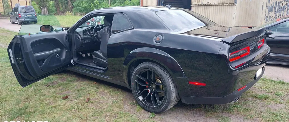 dodge kujawsko-pomorskie Dodge Challenger cena 150000 przebieg: 77000, rok produkcji 2015 z Toruń